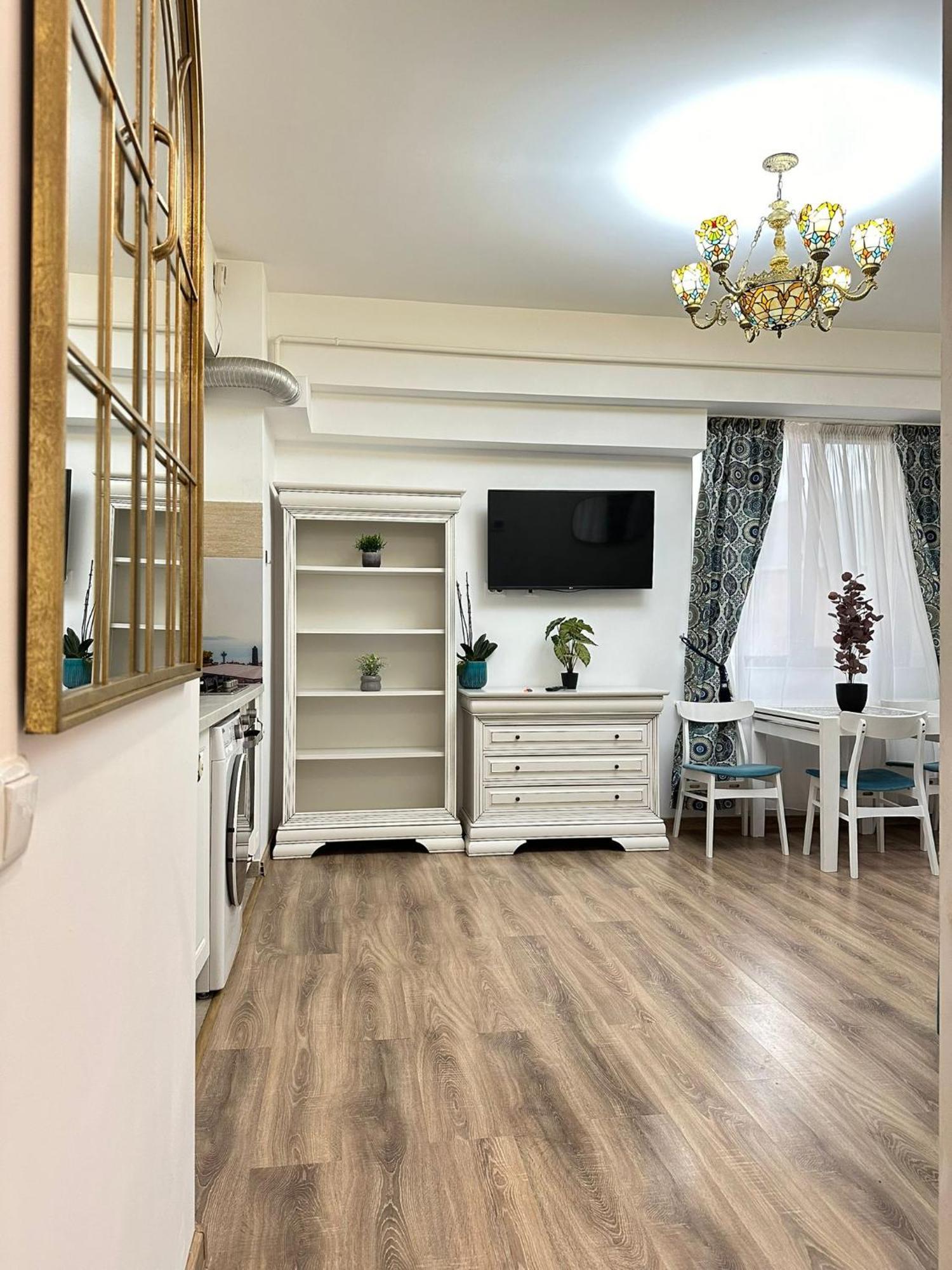 Appartement Luxury Lazar Towers By Glam Story à Iasi Extérieur photo